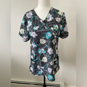 Elle Grey Floral Scrub Top - Size Small
